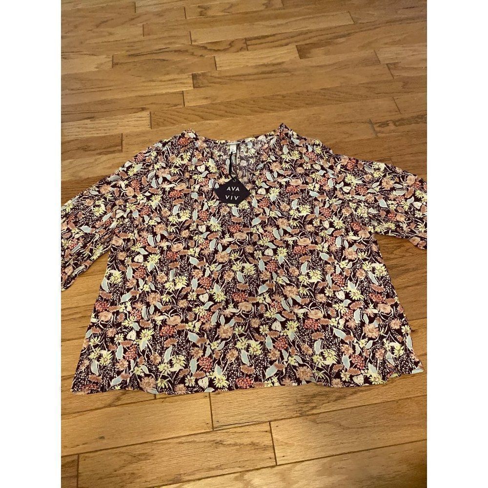 NWT Ava Viv, women’s plus fall floral v-neck 3/4 elastic hem sleeve blouse sz 2X